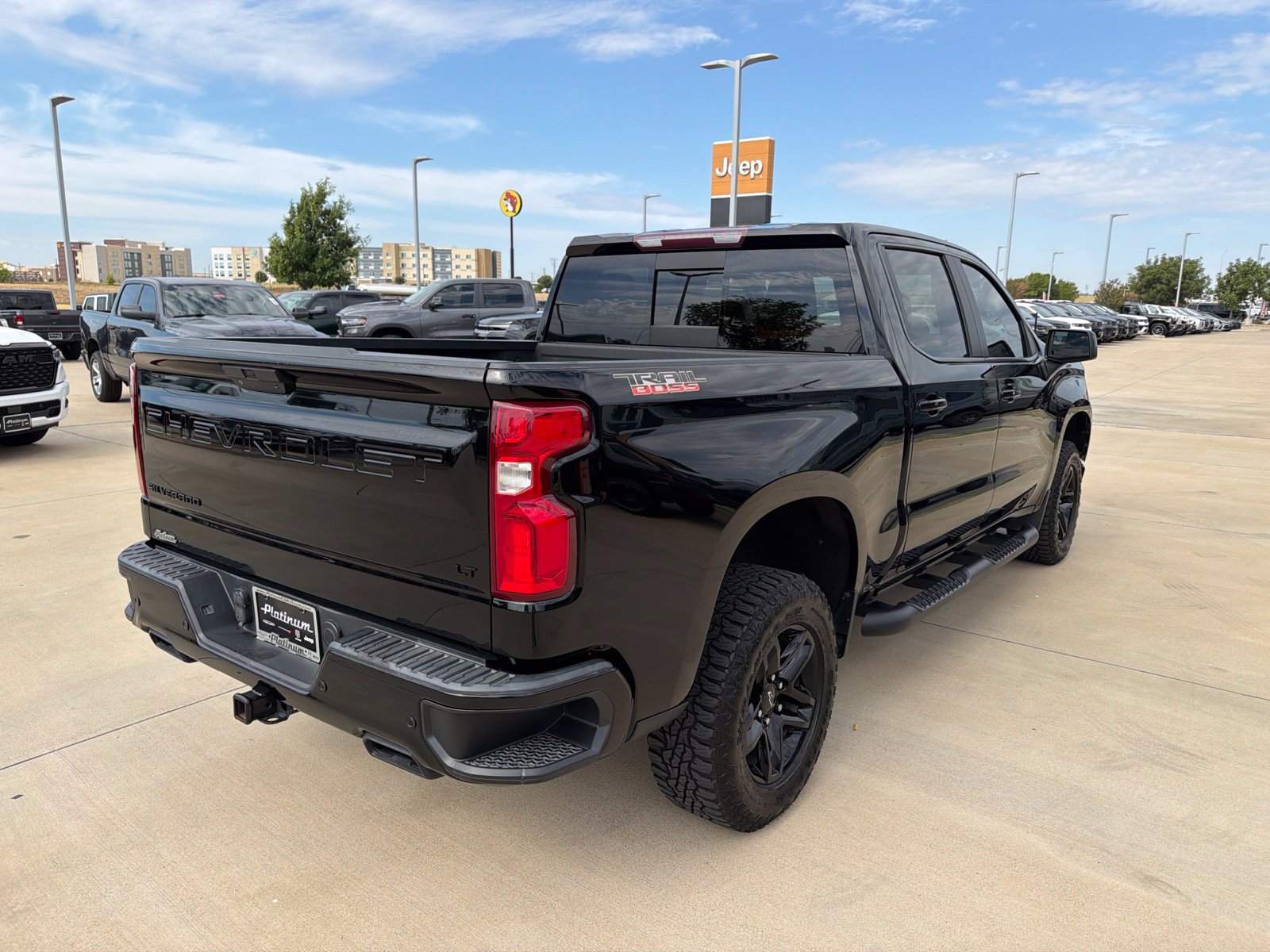 Used 2021 Chevrolet Silverado 1500 LT Trail Boss w/ Convenience Package II AWD/4WD image 5