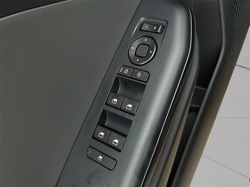 New 2025 Kia K4 LXS image 9