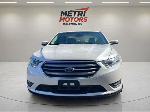 Used 2015 Ford Taurus SEL w/ Equipment Group 201A image 10