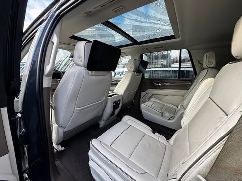 Used 2021 GMC Yukon Denali w/ Denali Ultimate Package image 16
