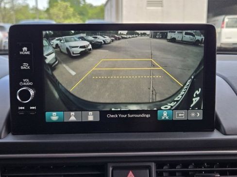 Used 2025 Honda Pilot Touring image 18