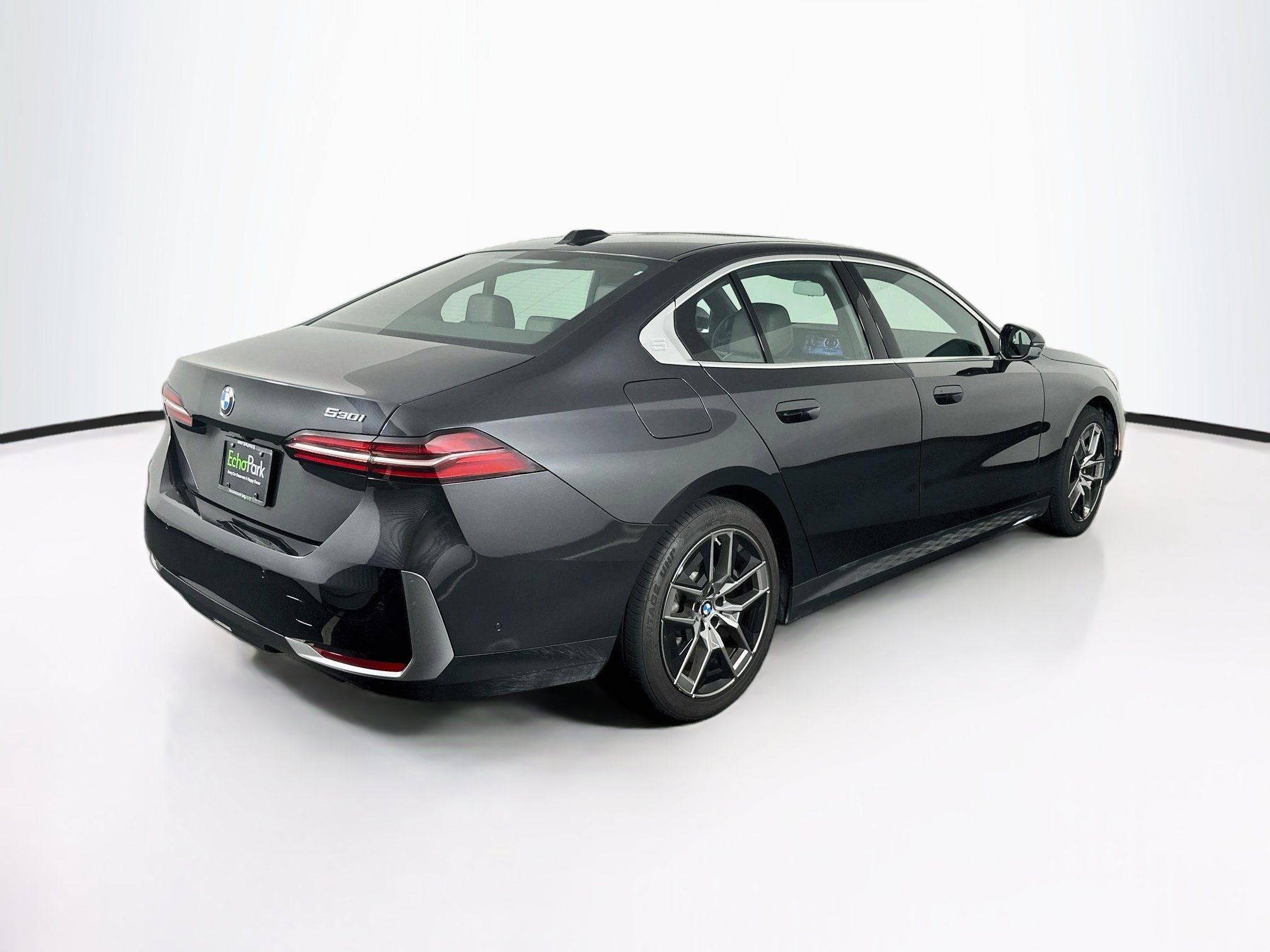 Used 2026 BMW 530i RWD image 9