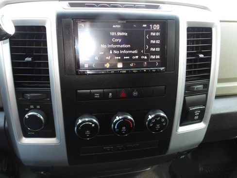 Used 2011 RAM 1500 Classic SLT AWD/4WD image 18