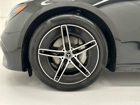 Used 2025 Mercedes-Benz E 350 4MATIC Sedan image 7