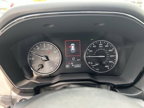 Certified 2025 Subaru Outback Premium image 11