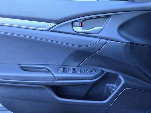 Used 2017 Honda Civic Touring image 17