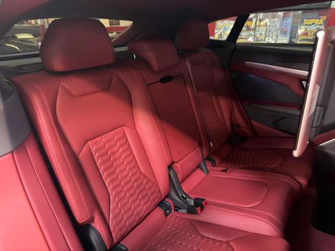 Used 2020 Lamborghini Urus AWD/4WD image 26