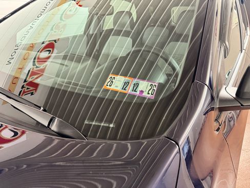 Used 2020 Chevrolet Equinox LS w/ LS Convenience Package image 9