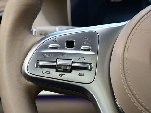Used 2018 Mercedes-Benz S 560 4MATIC Sedan image 30