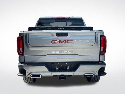 Used 2024 GMC Sierra 1500 Denali AWD/4WD image 4