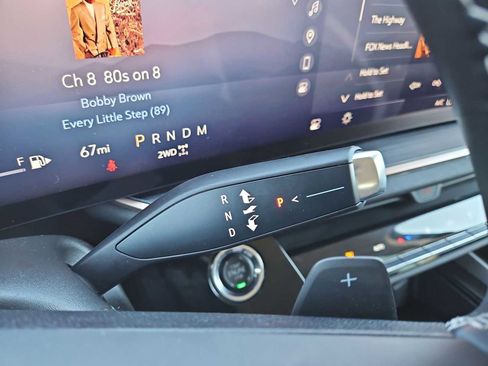 Certified 2024 Buick Envision Sport Touring image 31