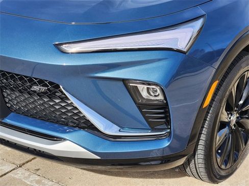 Used 2024 Buick Envista Sport Touring w/ Experience Buick Package image 9