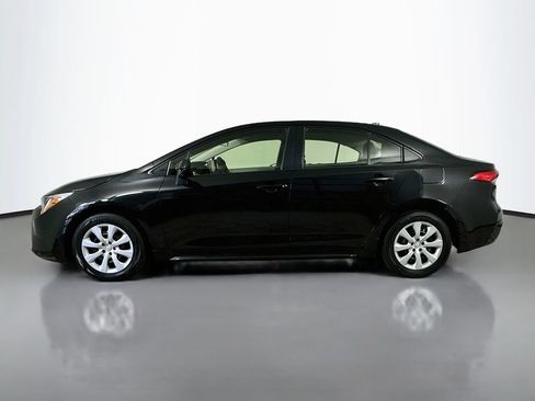 Used 2021 Toyota Corolla LE FWD image 4
