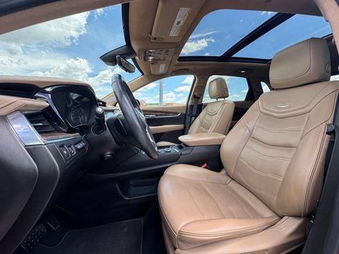 Used 2020 Cadillac XT5 Premium Luxury w/ Platinum Package AWD/4WD image 27