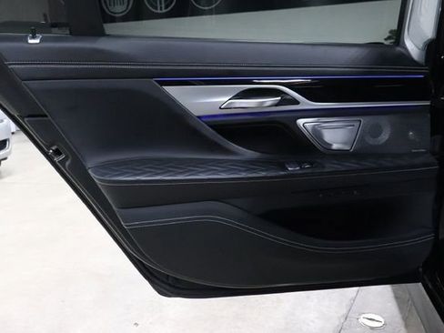 Used 2021 BMW M760i xDrive w/ Luxury Rear Seating Package AWD/4WD image 22