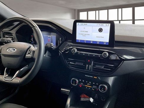 Used 2024 Ford Escape ST-Line w/ Cold Weather Package image 7