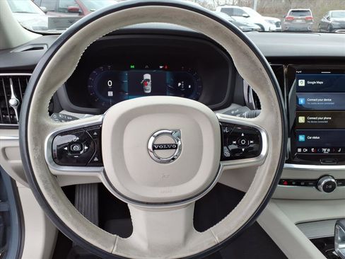 Used 2023 Volvo S60 B5 Plus w/ Climate Package image 15