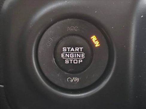 Used 2018 Jeep Wrangler Unlimited Sahara w/ Dual Top Group AWD/4WD image 22