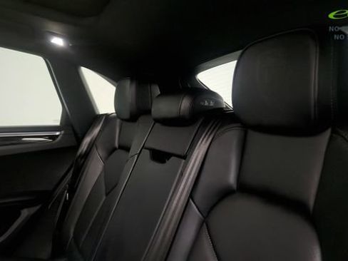 Used 2024 Porsche Macan S AWD/4WD image 43