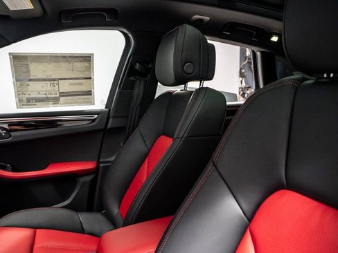 New 2026 Porsche Macan AWD/4WD image 26