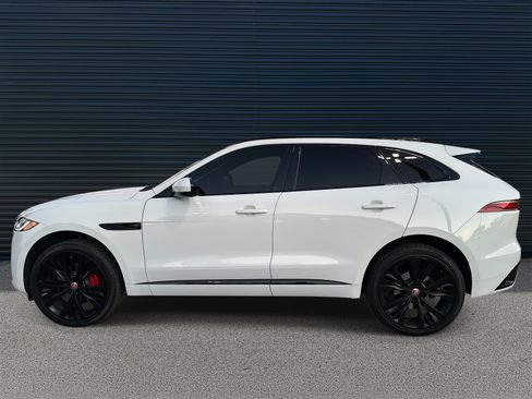 Used 2023 Jaguar F-PACE R-Dynamic S image 6