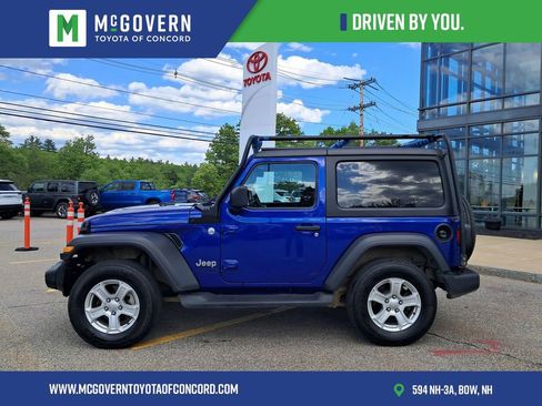 Used 2020 Jeep Wrangler Sport AWD/4WD image 2