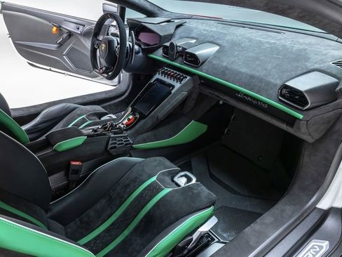 Used 2024 Lamborghini Huracan Sterrato AWD/4WD image 40