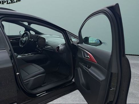 Used 2026 Chevrolet Equinox EV RS FWD image 18