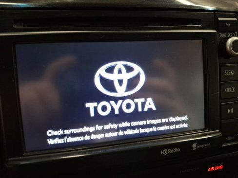 Used 2015 Toyota Tacoma 2WD Access Cab w/ SR5 Package image 18