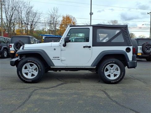 Certified 2018 Jeep Wrangler Sport image 4