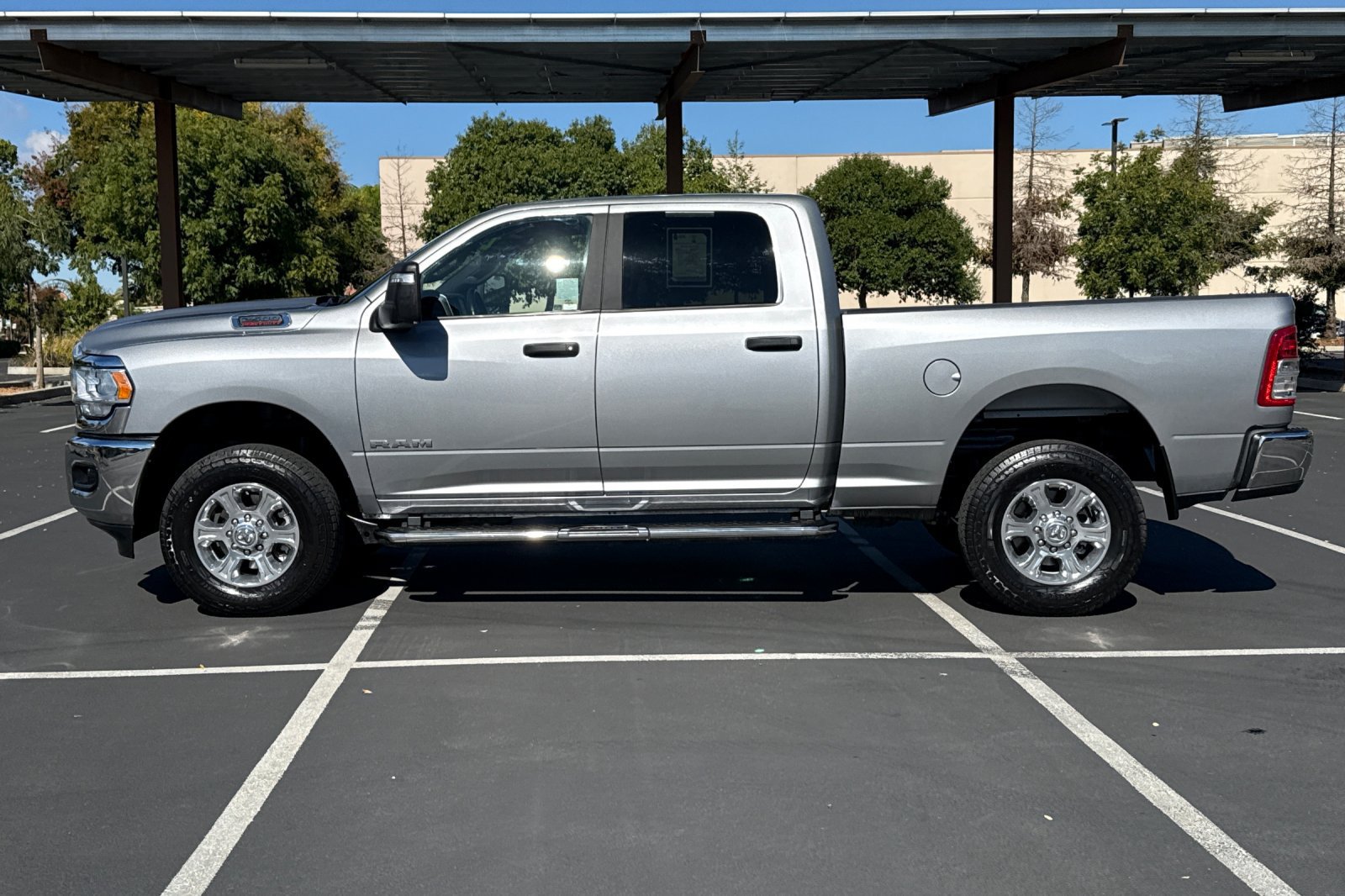 Used 2024 RAM 2500 Big Horn AWD/4WD image 14
