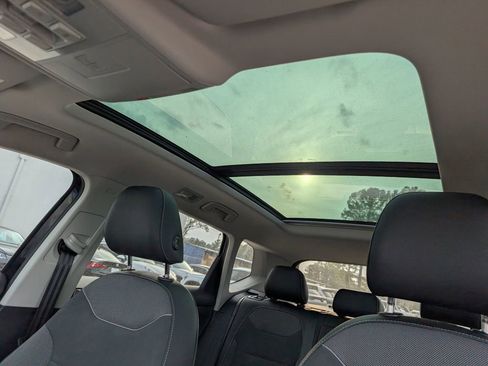 New 2026 Volkswagen Taos SE image 22