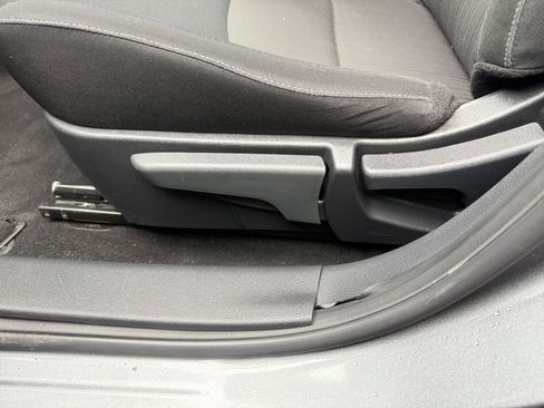 Used 2025 Nissan Sentra SV image 23