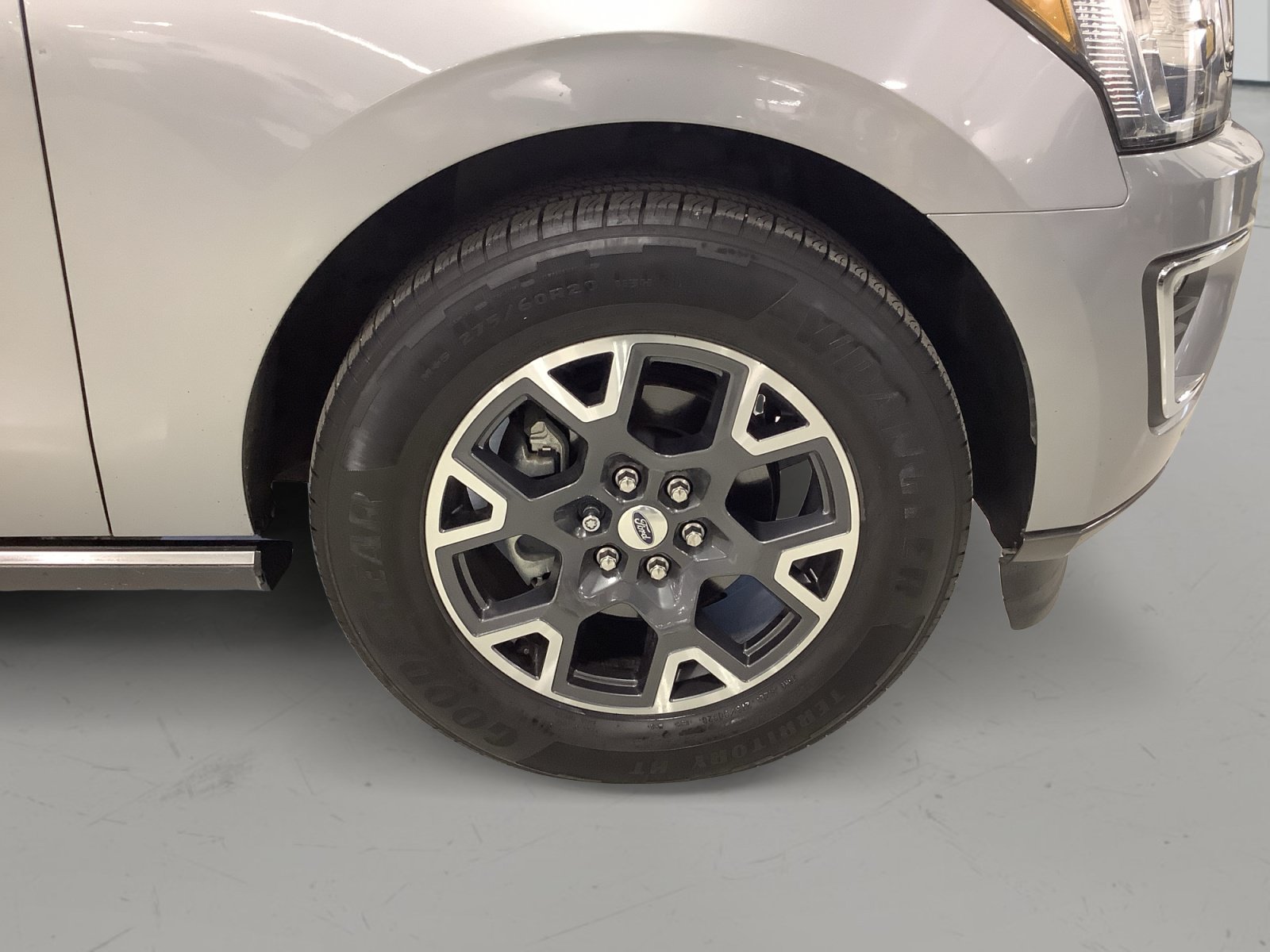 Used 2020 Ford Expedition Limited w/ Equipment Group 301A RWD image 10