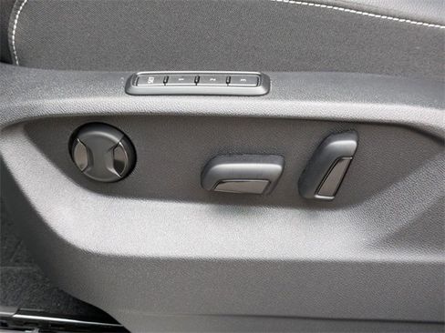 New 2026 Volkswagen Atlas SEL image 23