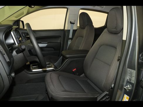 Used 2022 Chevrolet Colorado LT w/ LT Convenience Package image 15