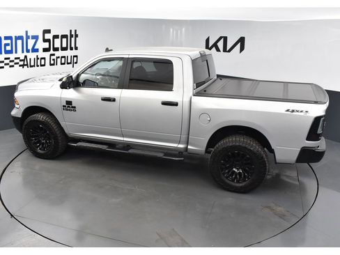 Used 2018 RAM 1500 Big Horn AWD/4WD image 11