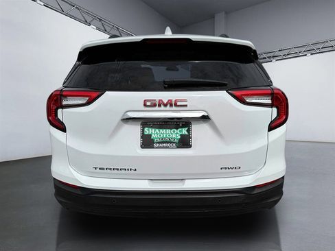 Used 2022 GMC Terrain SLE w/ Driver Convenience Package image 6