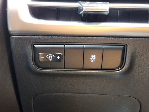 Certified 2025 Hyundai Tucson SE image 24