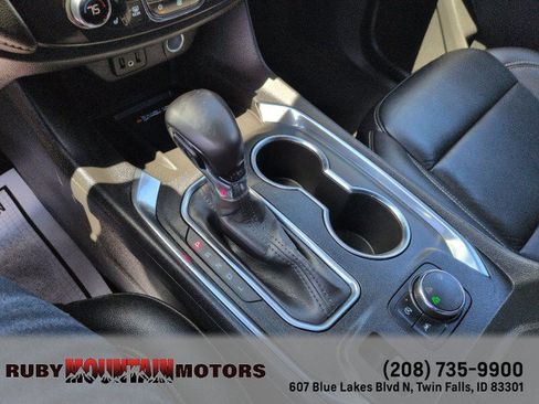 Used 2022 Chevrolet Traverse LT AWD/4WD image 21