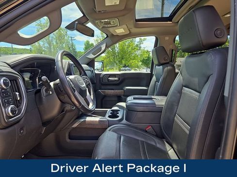 Used 2022 GMC Sierra 1500 Denali w/ Denali Premium Package AWD/4WD image 2