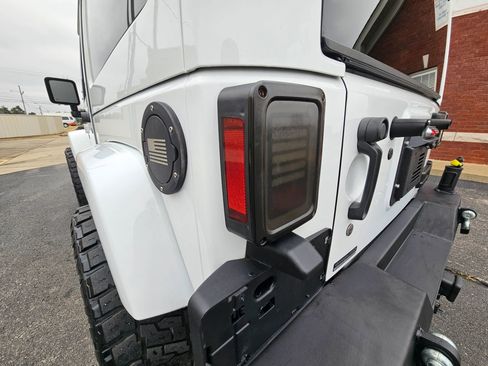 Used 2014 Jeep Wrangler Sahara w/ Dual Top Group image 14