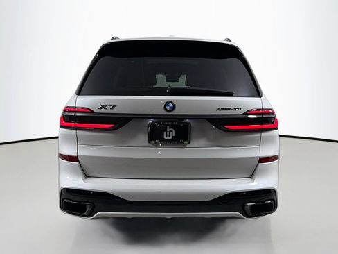 Used 2024 BMW X7 xDrive40i w/ M Sport Package AWD/4WD image 6