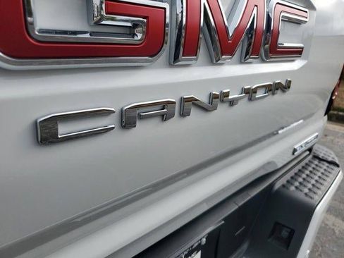 New 2026 GMC Canyon Elevation image 5