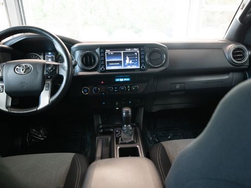 Used 2021 Toyota Tacoma TRD Sport AWD/4WD image 20