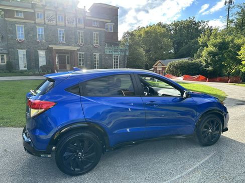 Used 2021 Honda HR-V Sport image 11