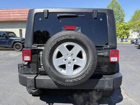 Used 2012 Jeep Wrangler Sport AWD/4WD image 4