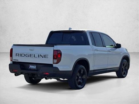 Used 2025 Honda Ridgeline Black Edition image 5