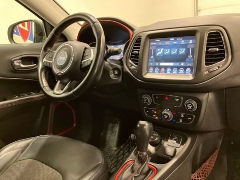 Used 2020 Jeep Compass Trailhawk AWD/4WD image 17