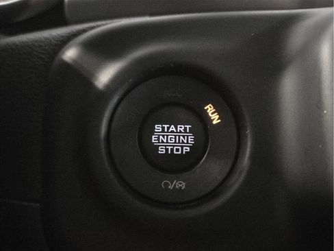 Used 2021 Jeep Gladiator Willys image 25